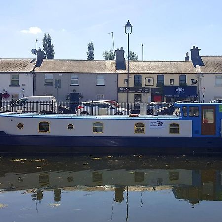 Roisin Dubh Houseboat Hotel Sallins Eksteriør billede